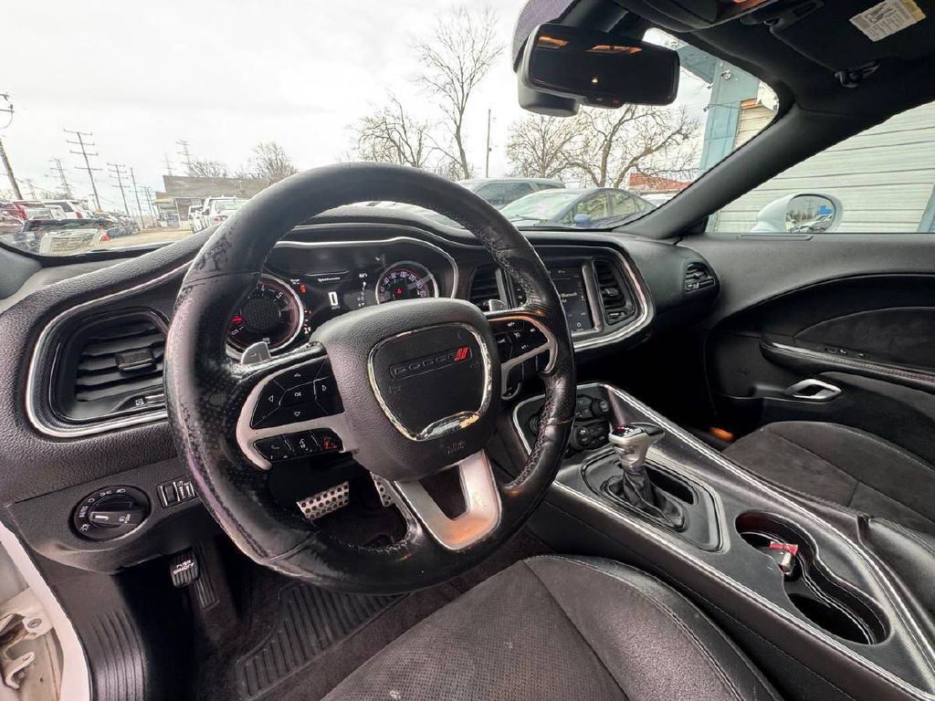 2018 Dodge Challenger Image 9
