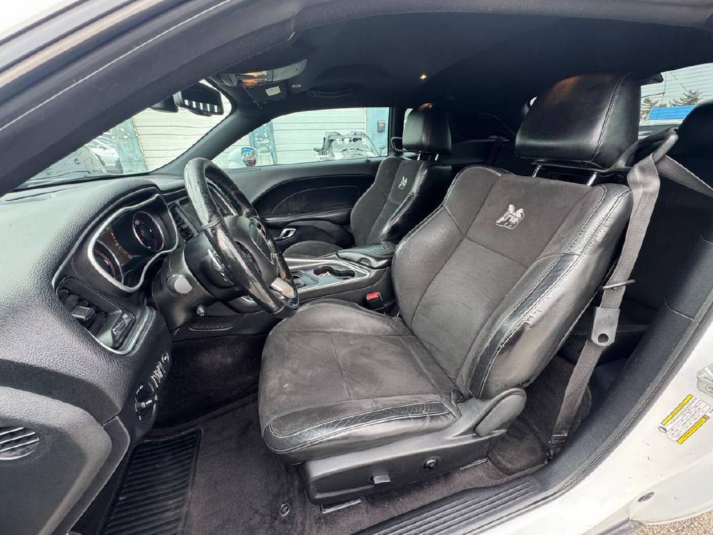 2018 Dodge Challenger Image 10