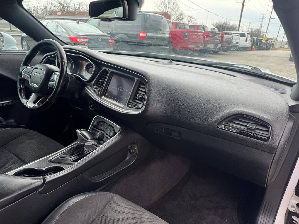 2018 Dodge Challenger Image 12