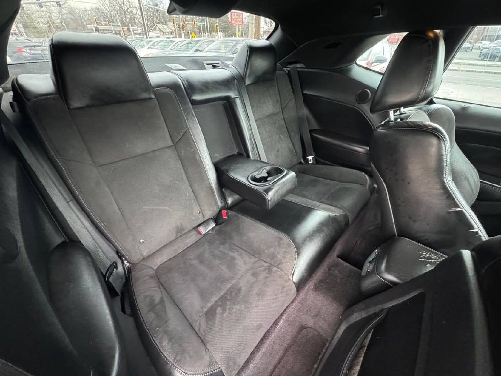 2018 Dodge Challenger Image 13