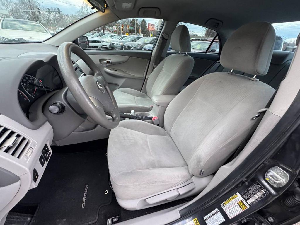 2010 Toyota Corolla Image 9