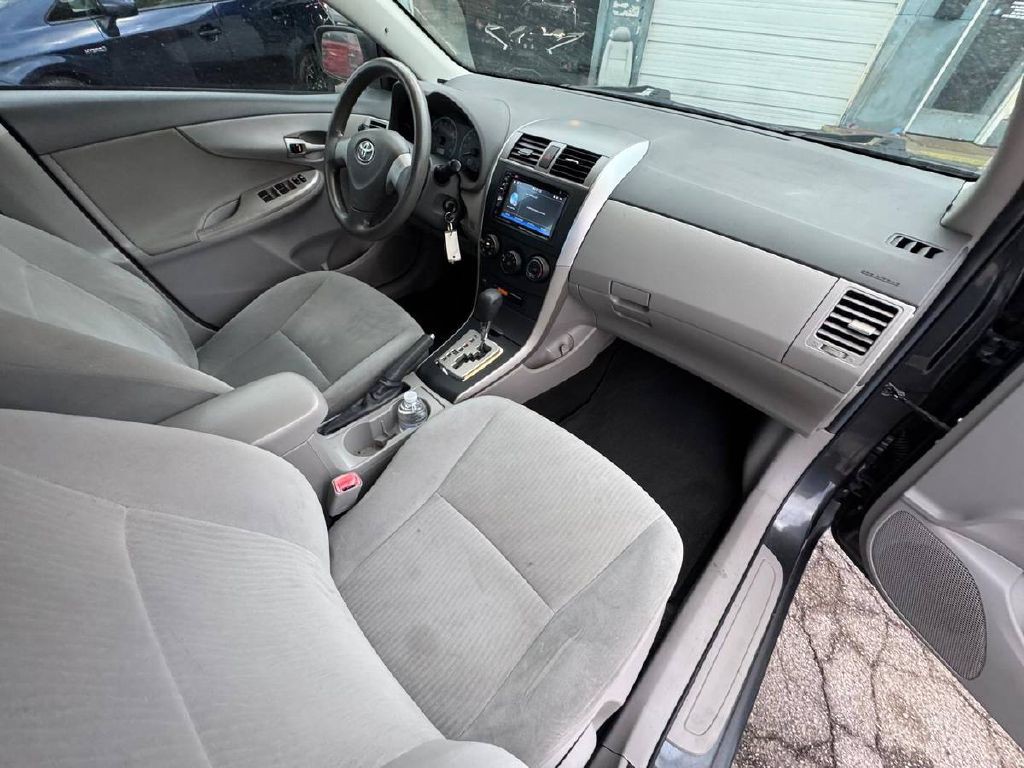 2010 Toyota Corolla Image 12