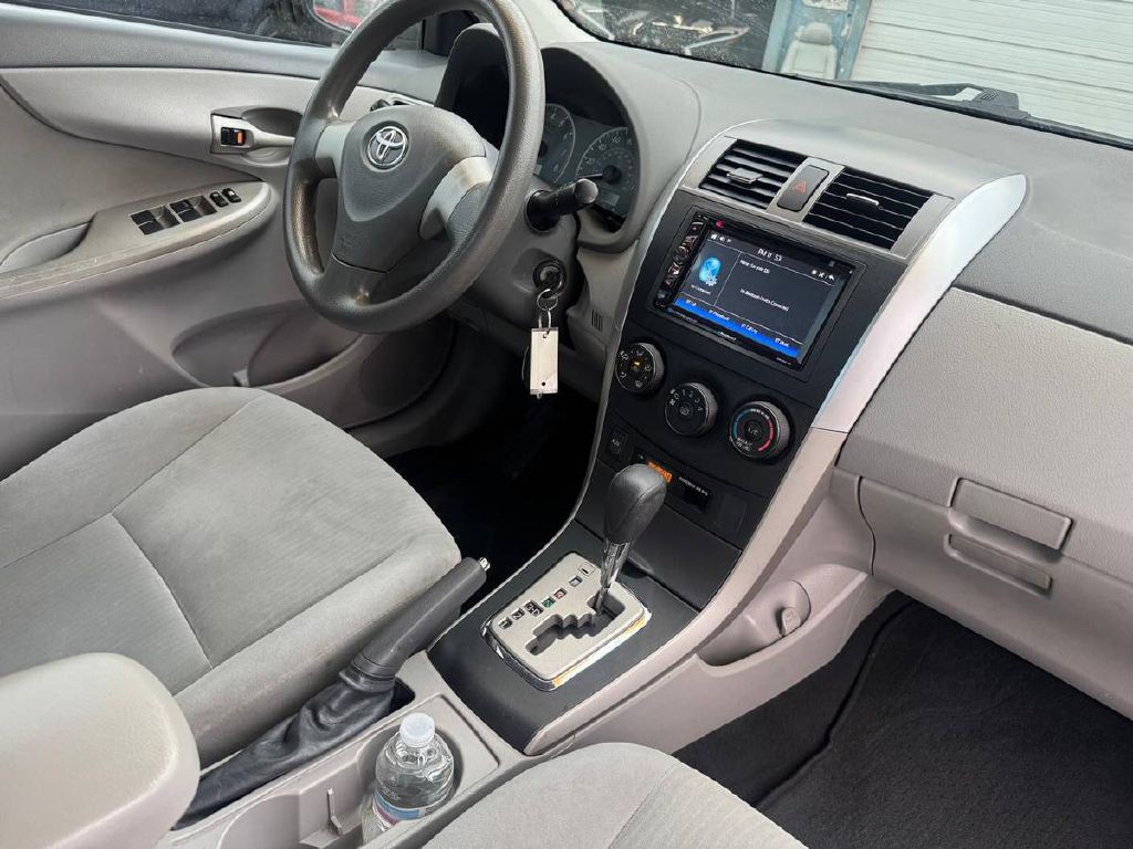 2010 Toyota Corolla Image 13