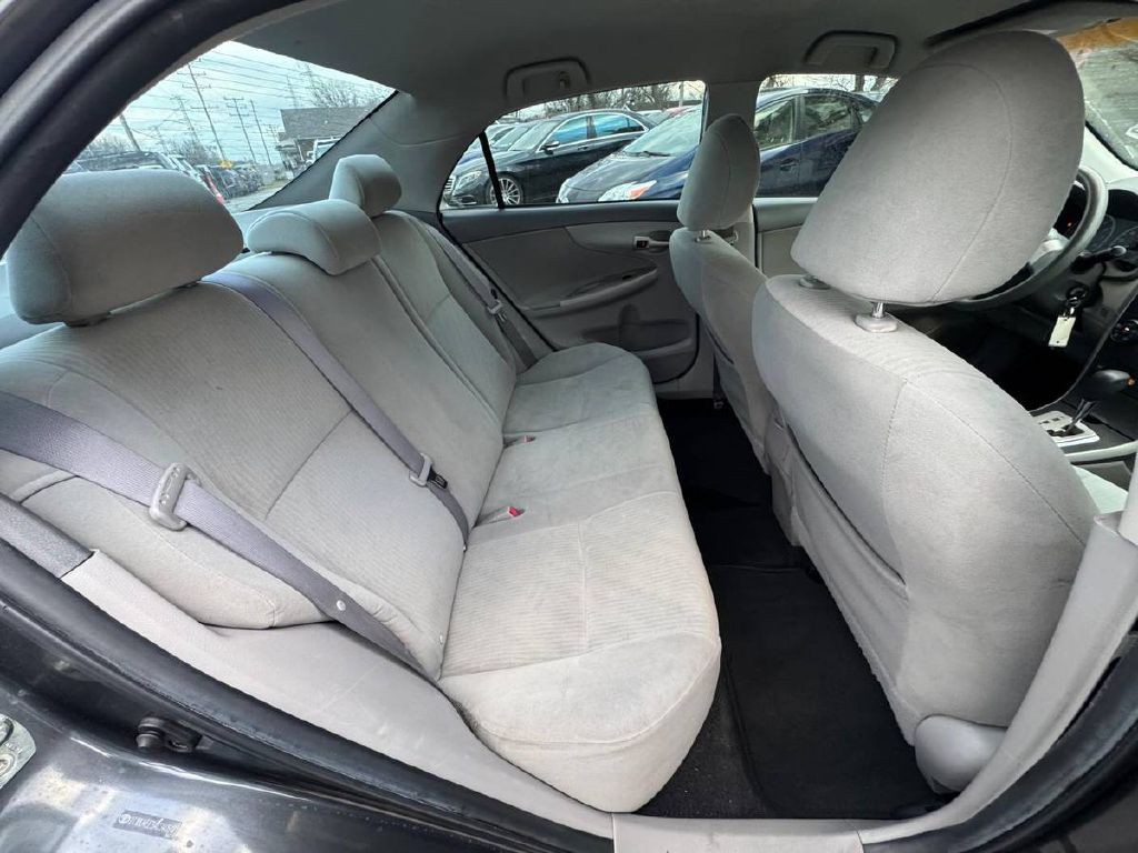 2010 Toyota Corolla Image 14