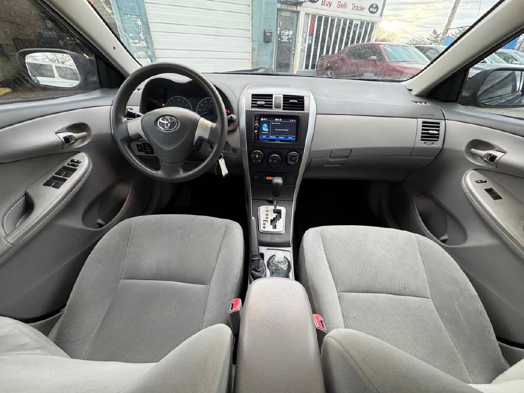 2010 Toyota Corolla Image 15