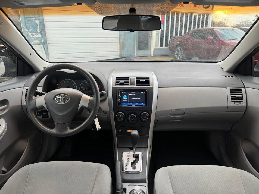 2010 Toyota Corolla Image 16