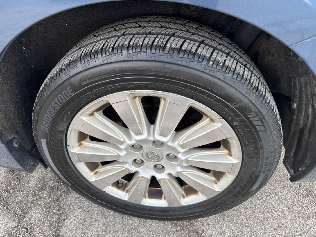 2015 Toyota Sienna Image 23