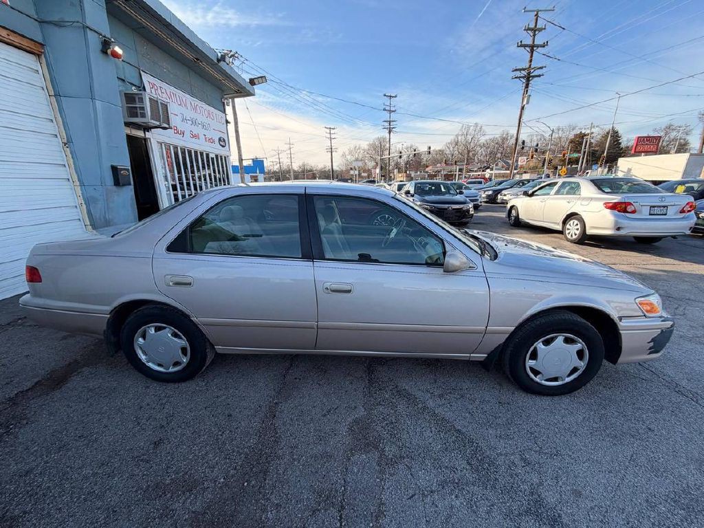 2000 Toyota Camry Image 4