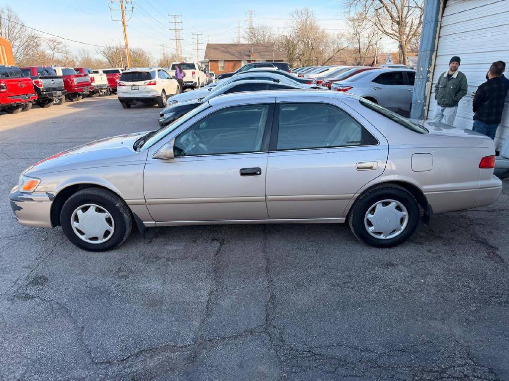 2000 Toyota Camry Image 5