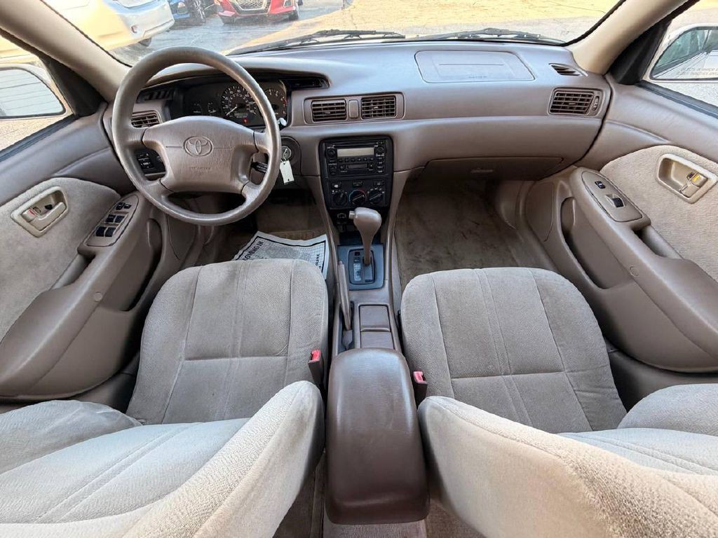 2000 Toyota Camry Image 14