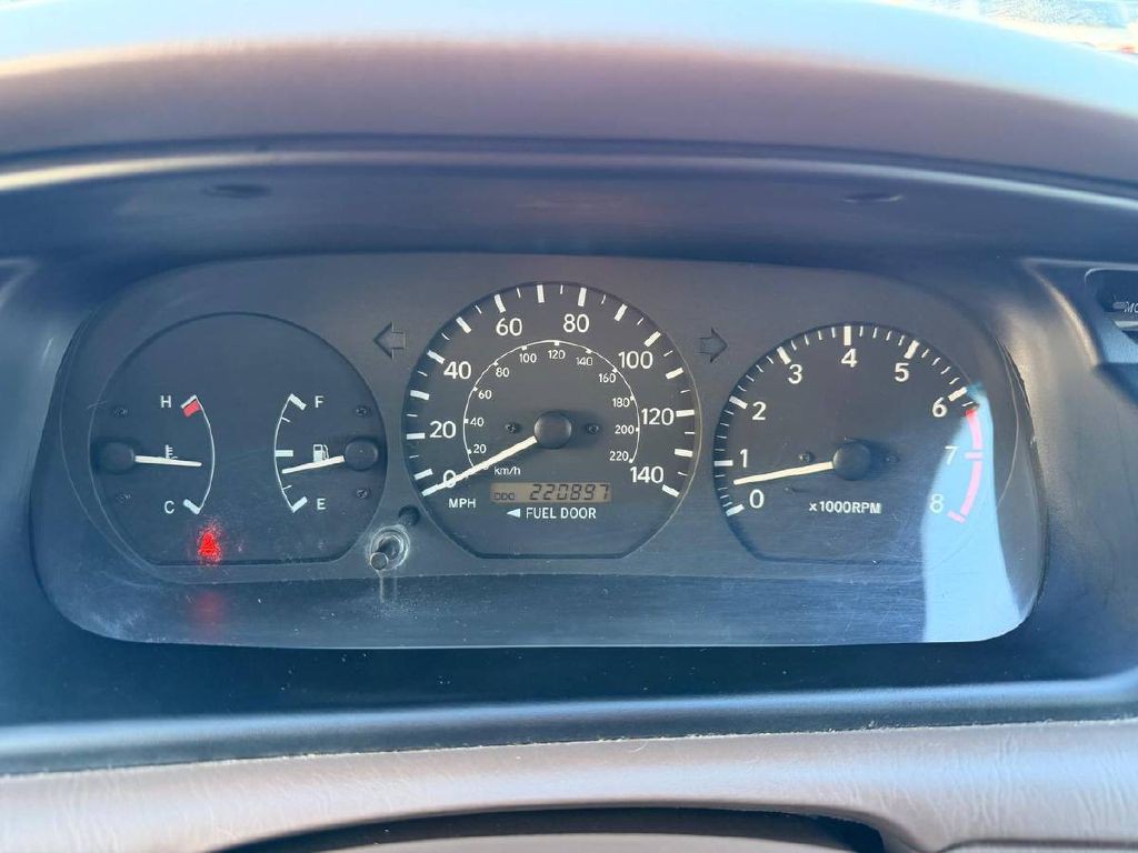 2000 Toyota Camry Image 16