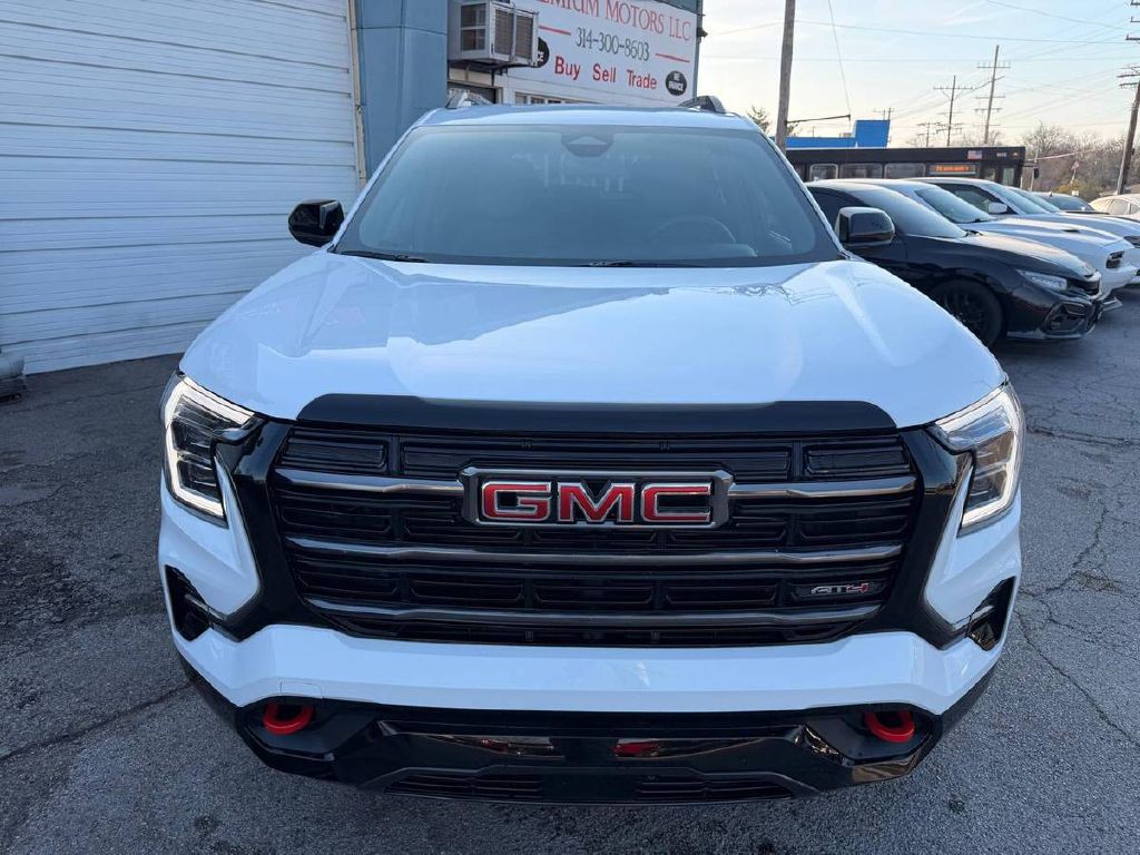 2026 GMC Terrain Image 2