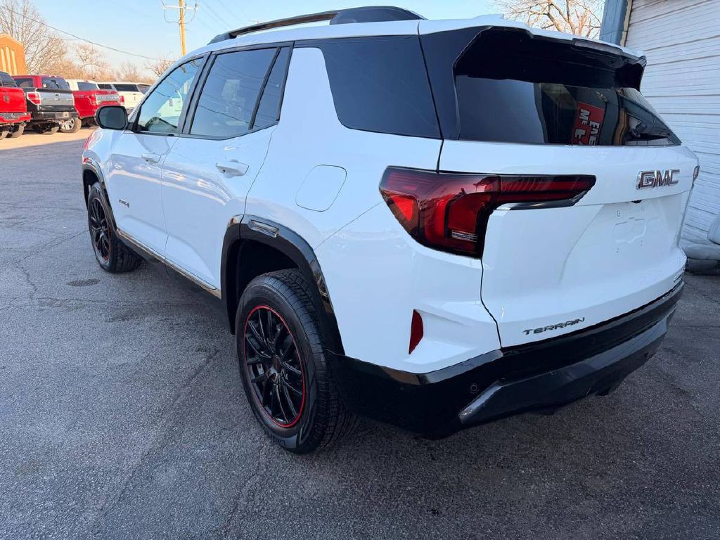 2026 GMC Terrain Image 8