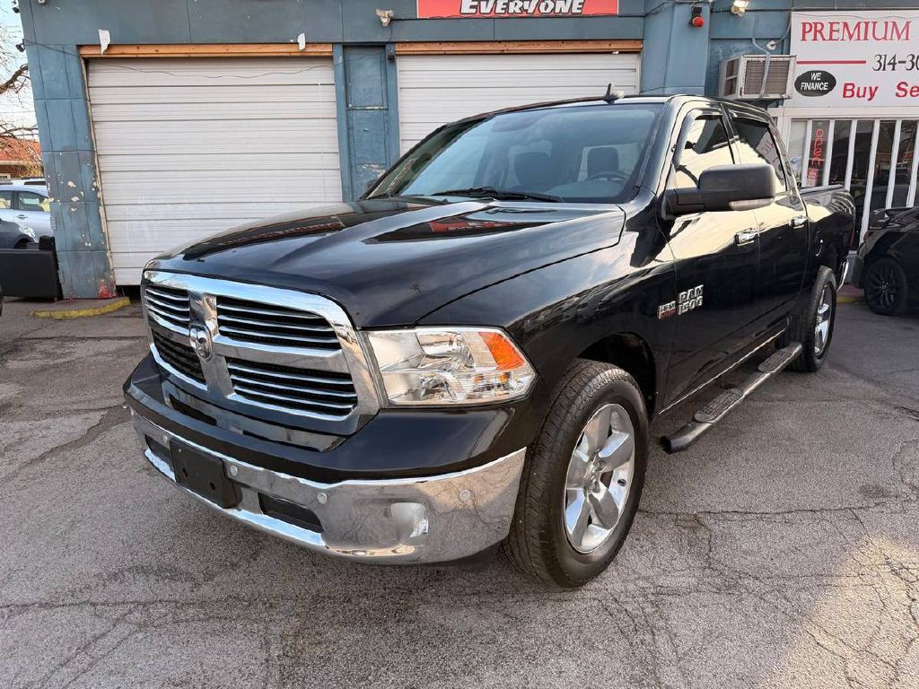 2017 RAM 1500 Image 3