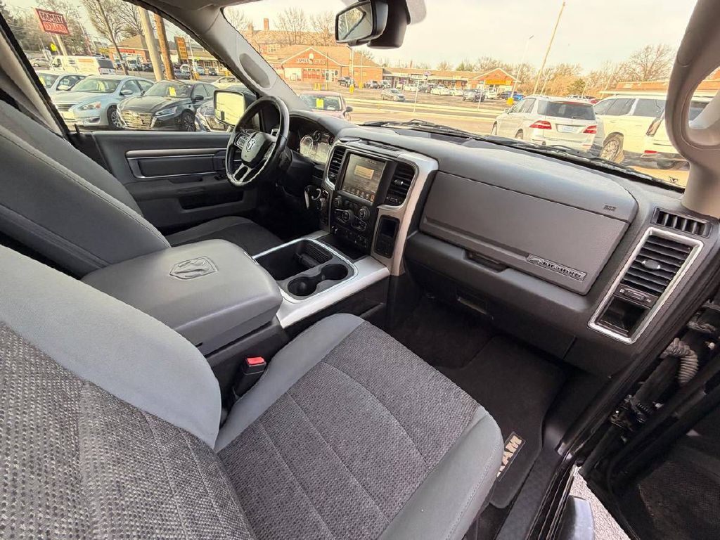 2017 RAM 1500 Image 12