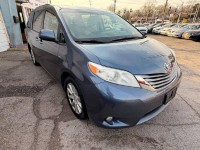 Image for 2017 Toyota Sienna XLE ID: 7325186