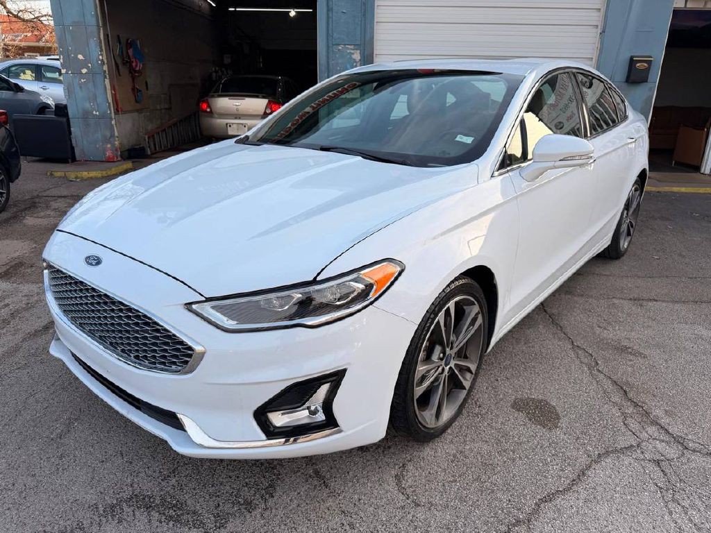 2020 Ford Fusion Image 3