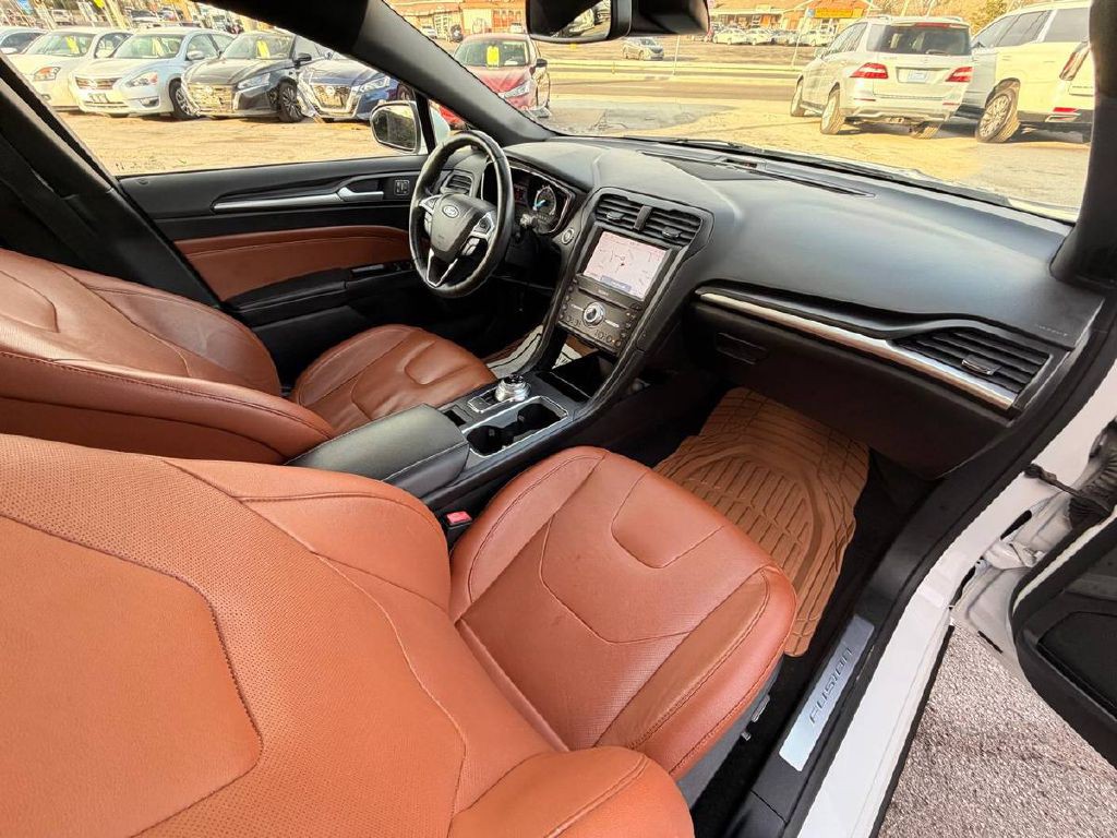 2020 Ford Fusion Image 12