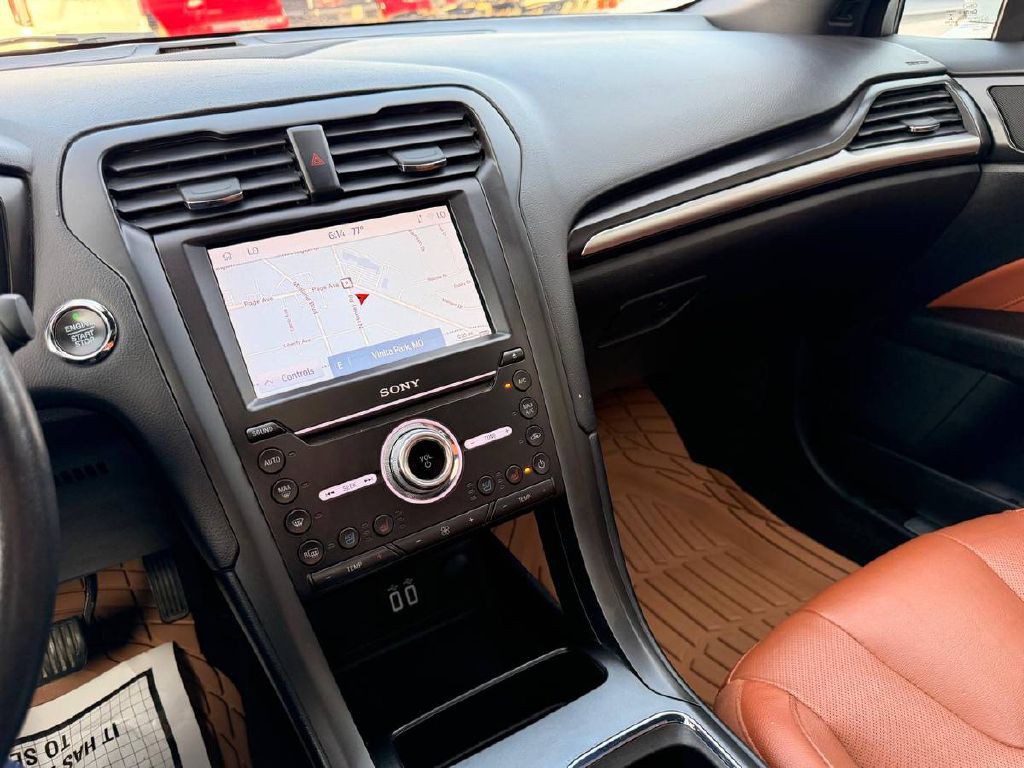 2020 Ford Fusion Image 19