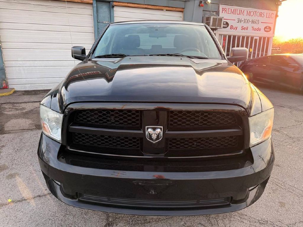 2012 Dodge Ram 1500 Image 2