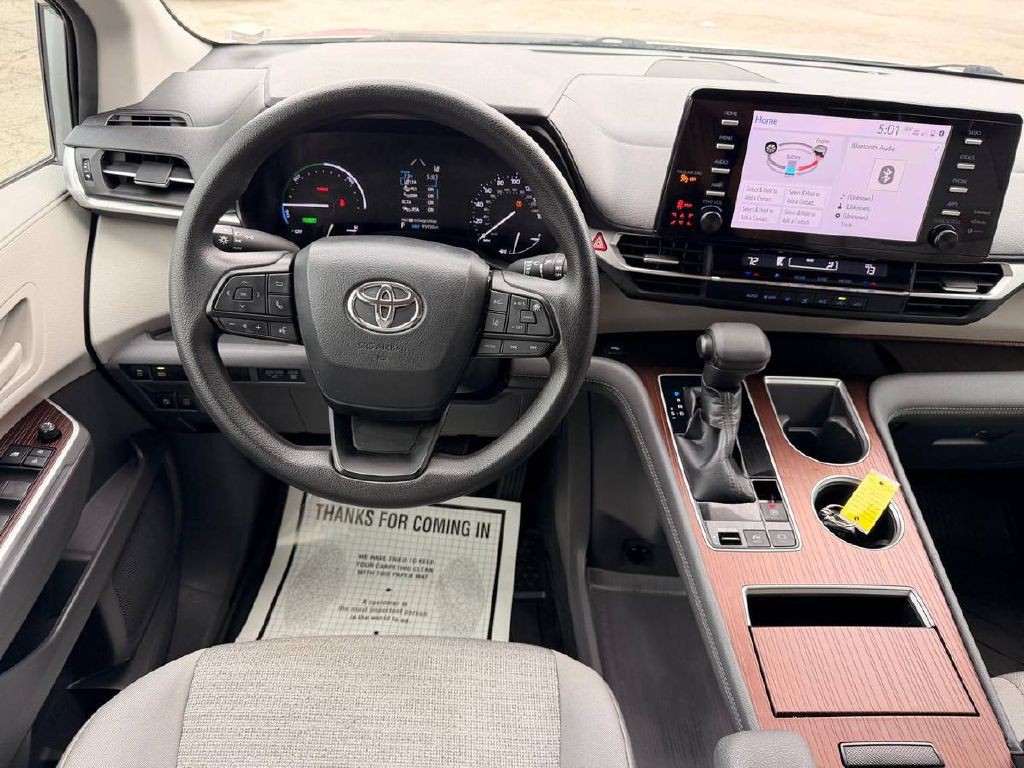2022 Toyota Sienna Image 18