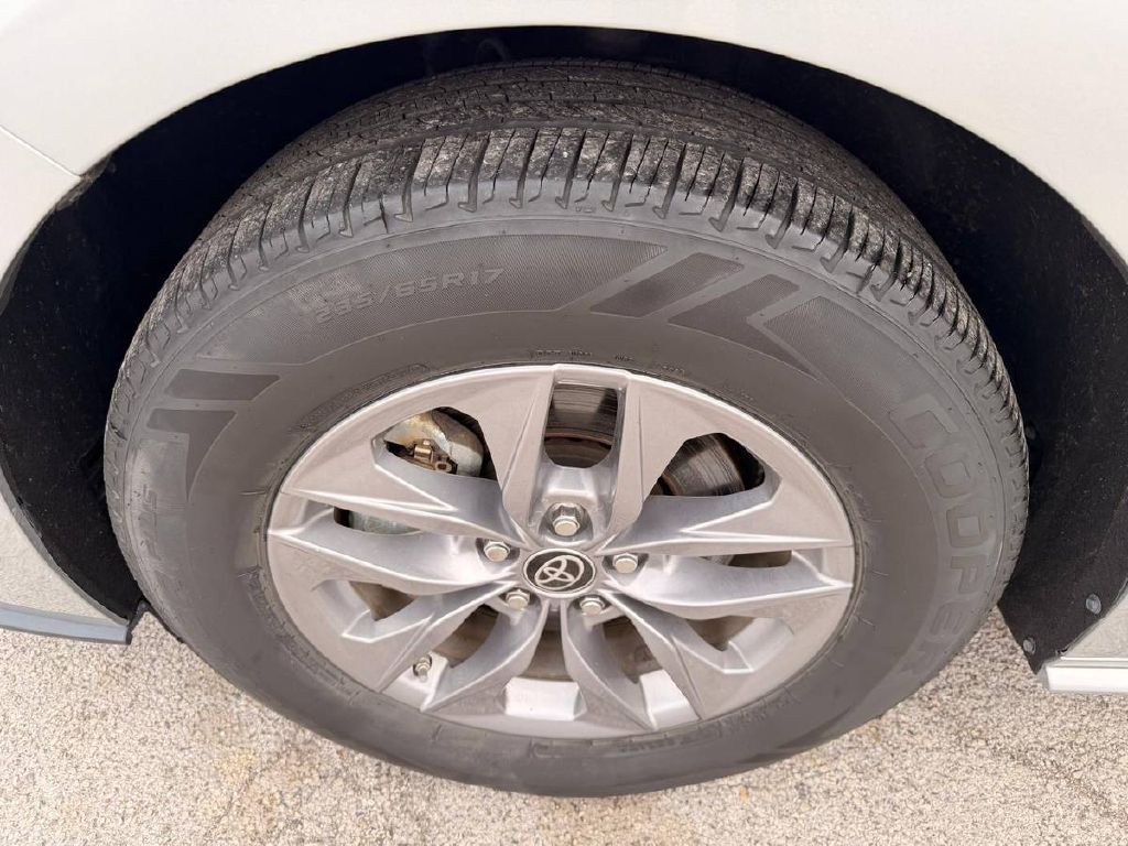 2022 Toyota Sienna Image 24