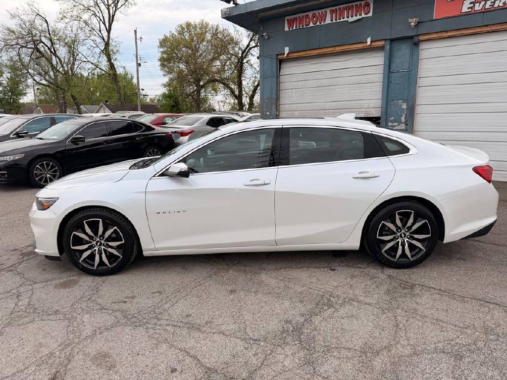 2016 Chevrolet Malibu Image 5