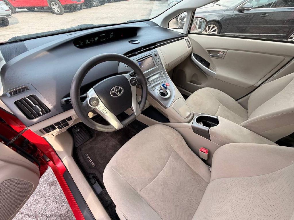 2012 Toyota Prius Image 10