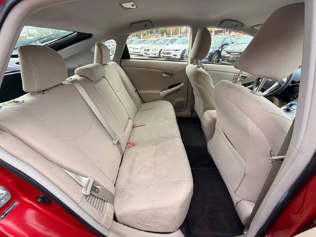 2012 Toyota Prius Image 14
