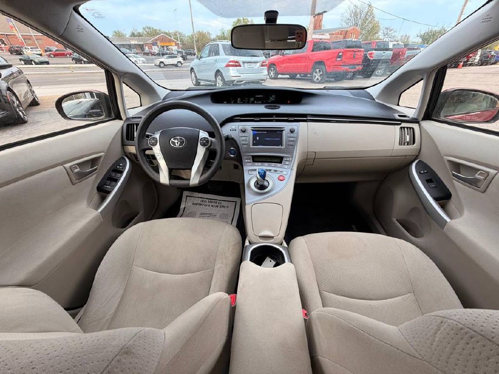 2012 Toyota Prius Image 15