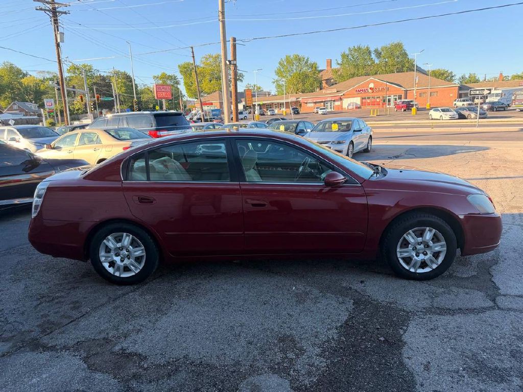 2005 Nissan Altima Image 4