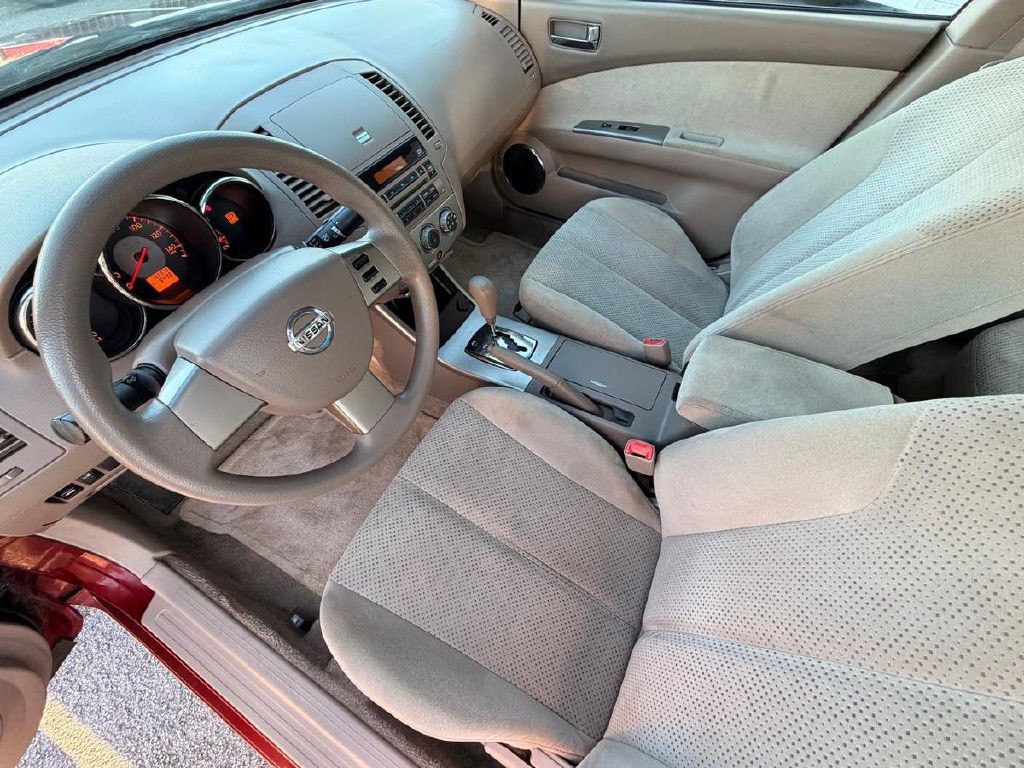 2005 Nissan Altima Image 10