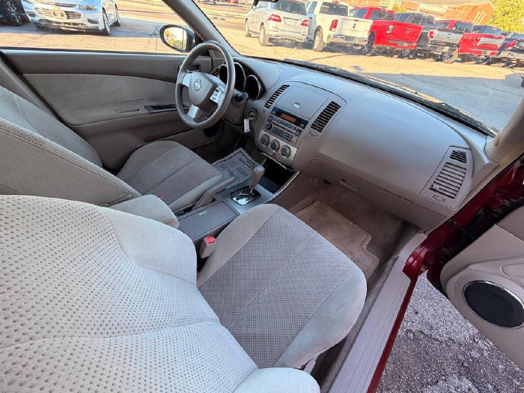 2005 Nissan Altima Image 12