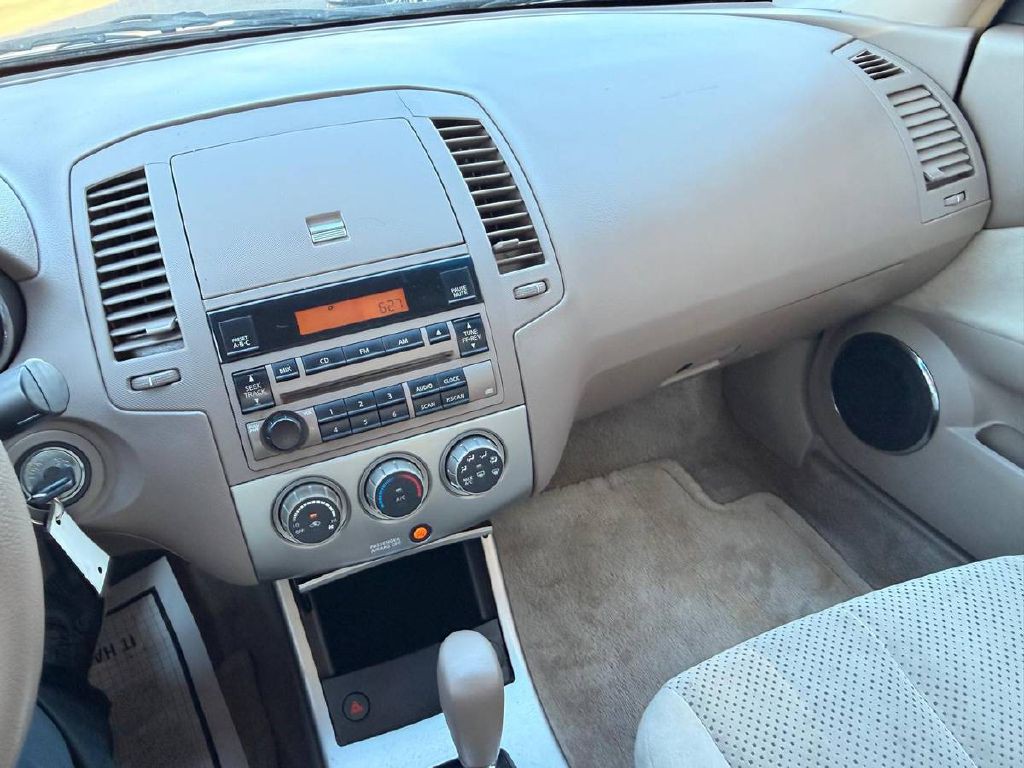 2005 Nissan Altima Image 16