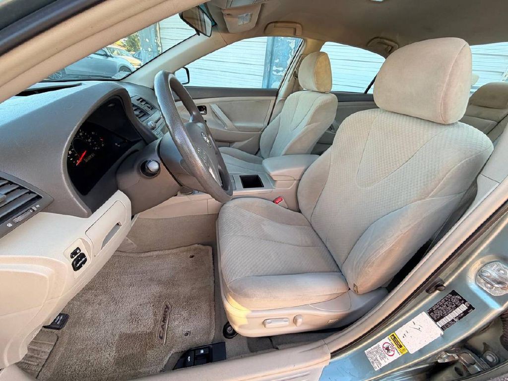 2009 Toyota Camry Image 9