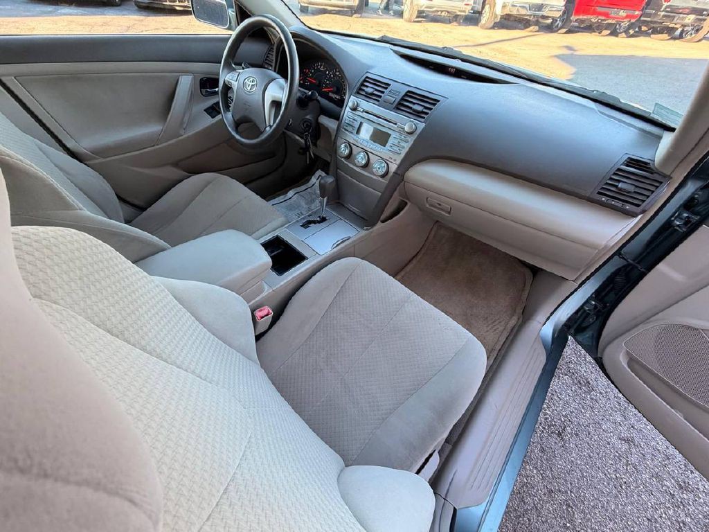 2009 Toyota Camry Image 12