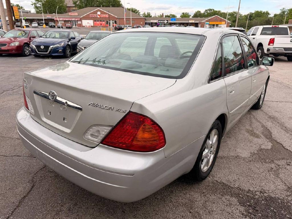 2001 Toyota Avalon Image 6