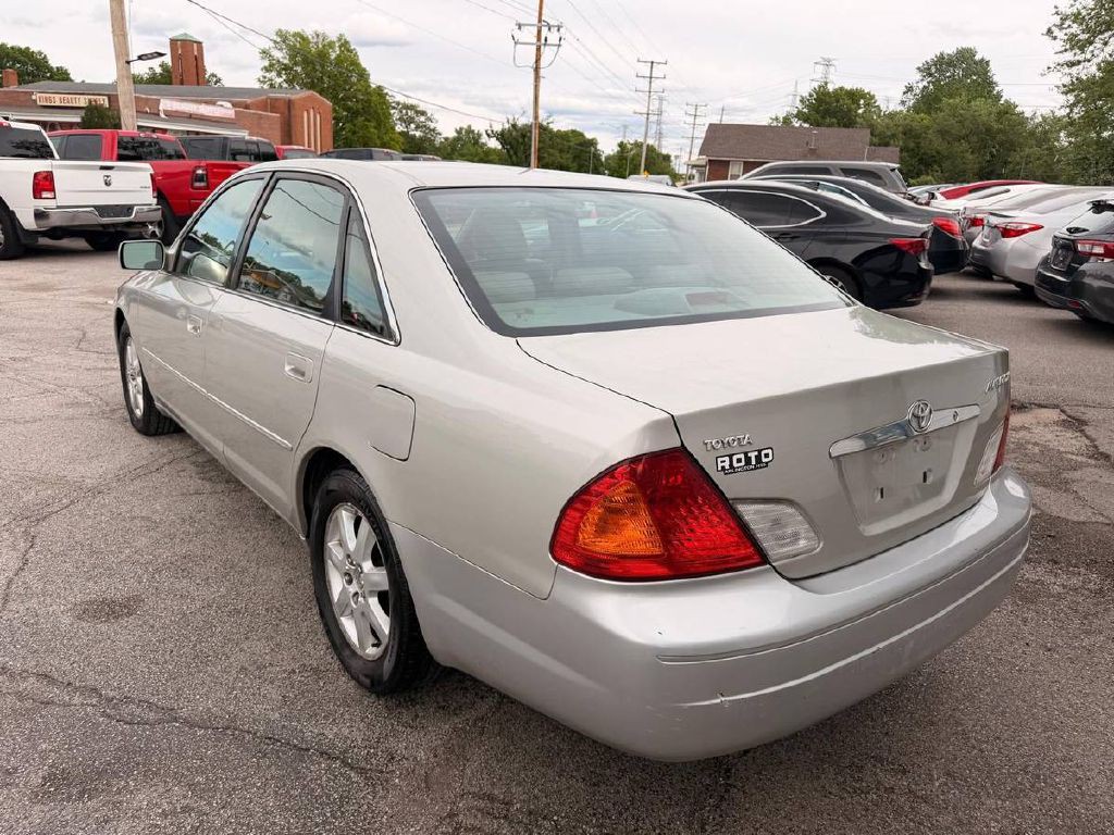 2001 Toyota Avalon Image 8