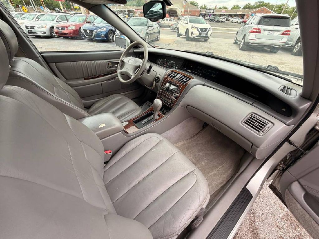 2001 Toyota Avalon Image 12