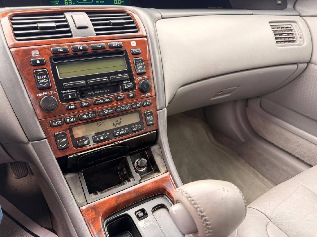2001 Toyota Avalon Image 15