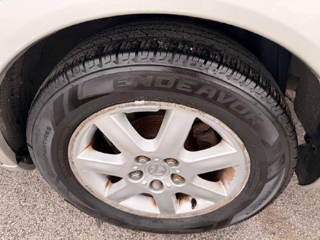 2001 Toyota Avalon Image 17