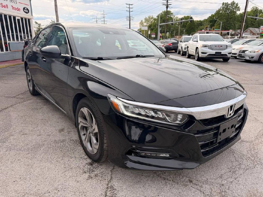 2019 Honda Accord Image 1