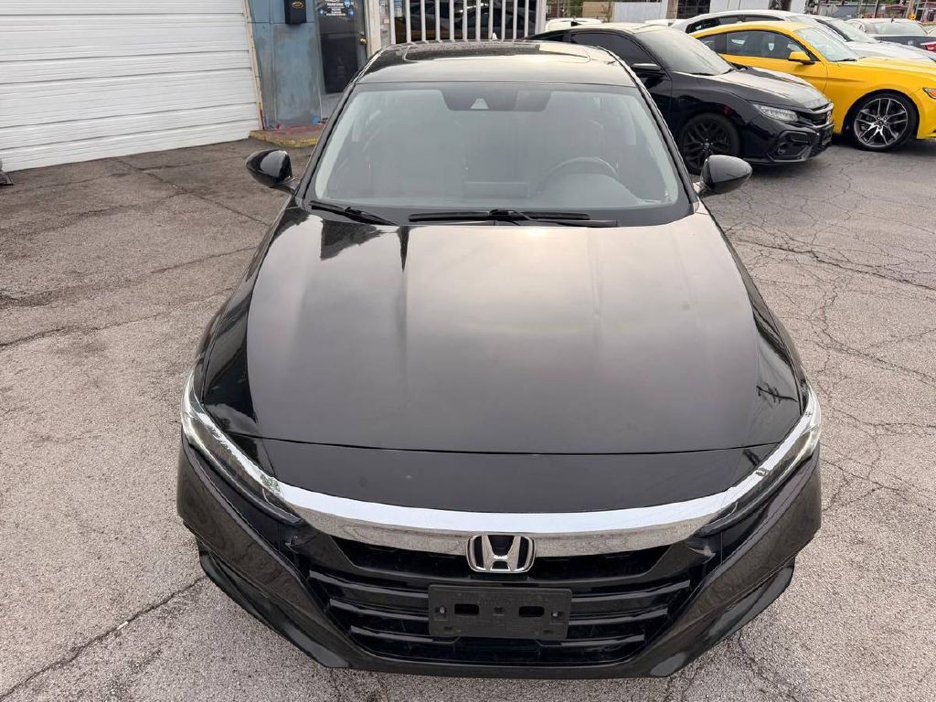 2019 Honda Accord Image 2