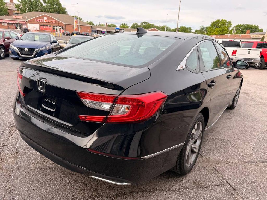 2019 Honda Accord Image 6