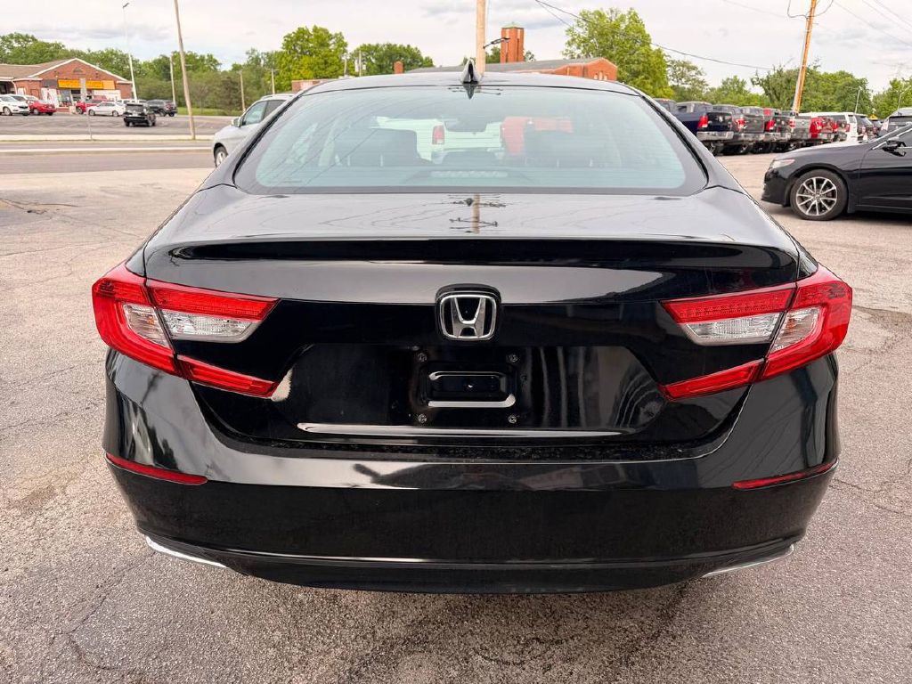 2019 Honda Accord Image 7