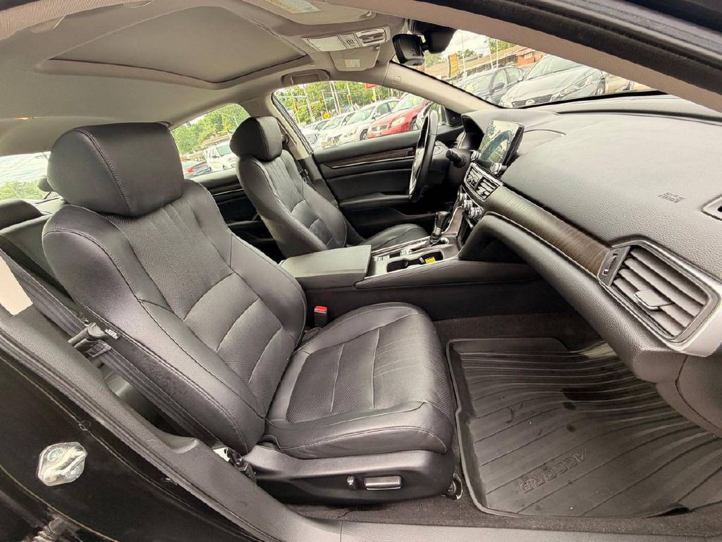 2019 Honda Accord Image 11