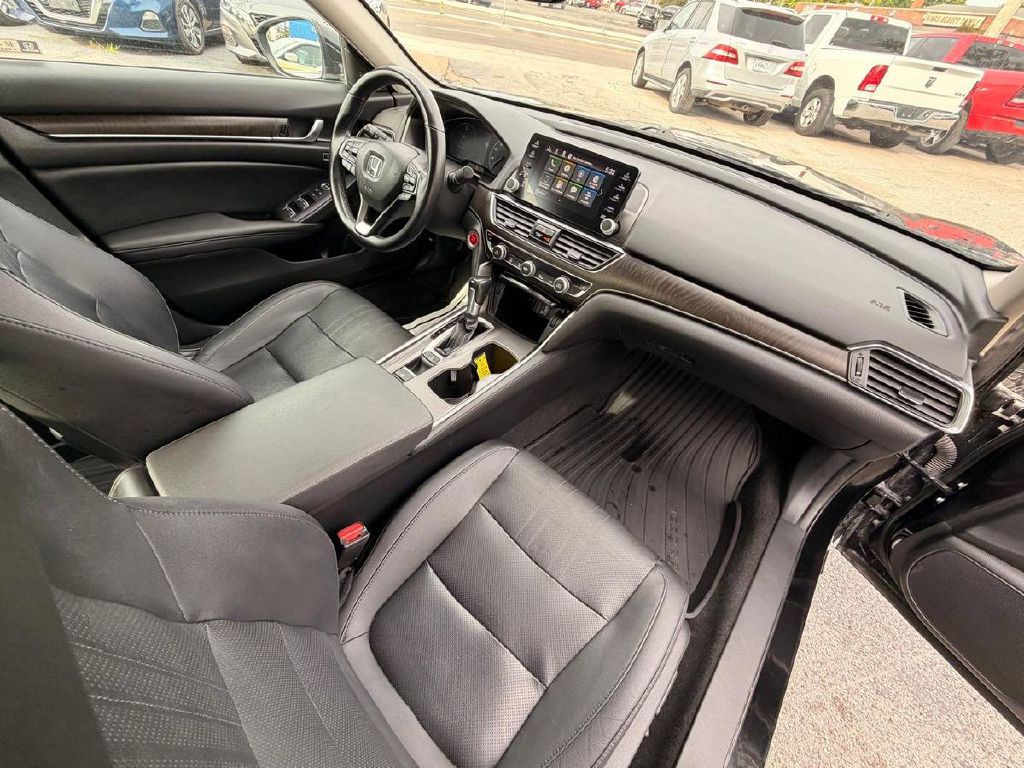 2019 Honda Accord Image 12