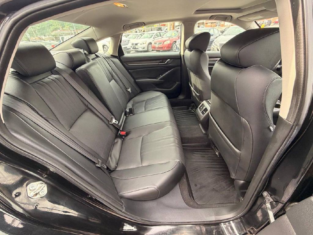 2019 Honda Accord Image 14