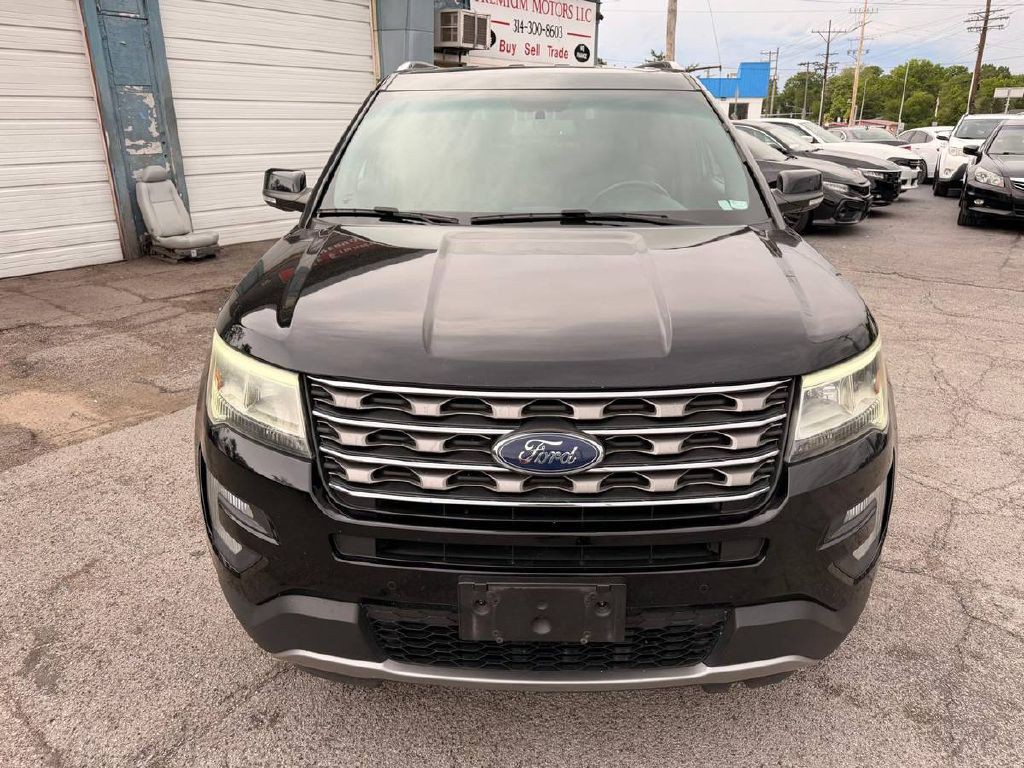 2016 Ford Explorer Image 2