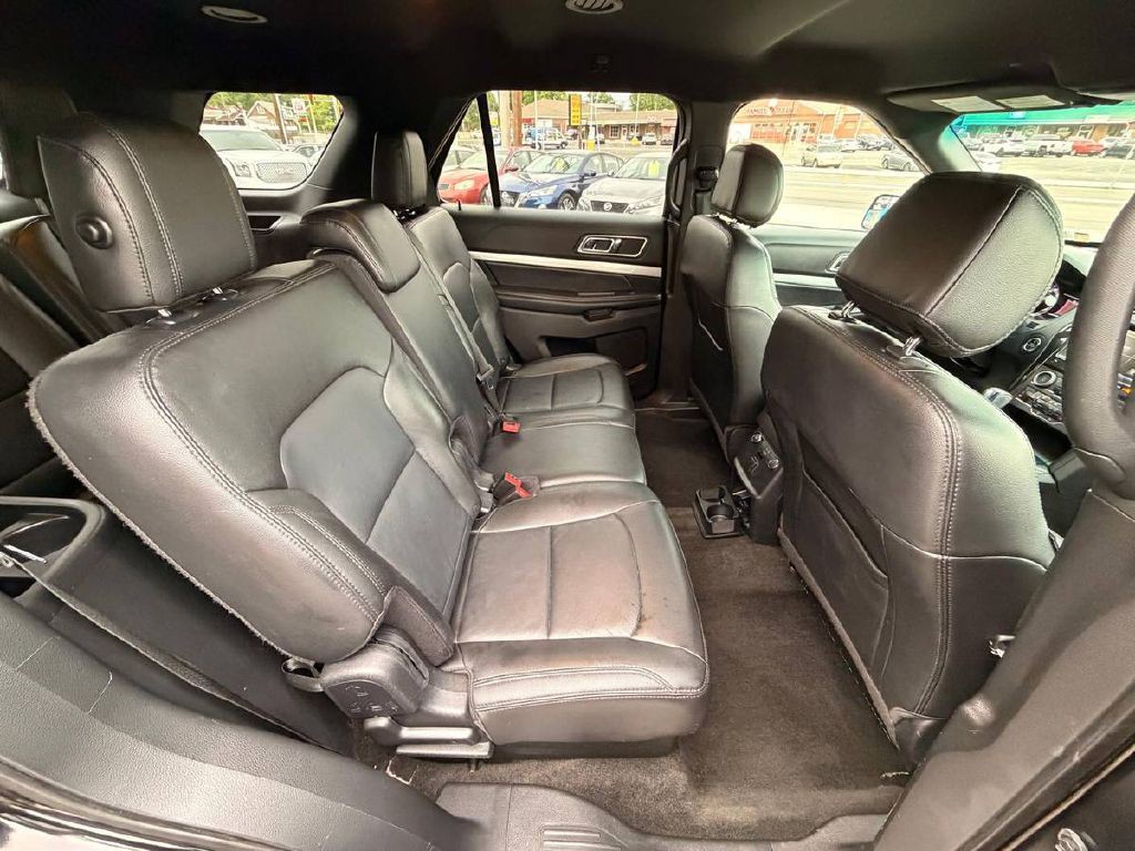 2016 Ford Explorer Image 14